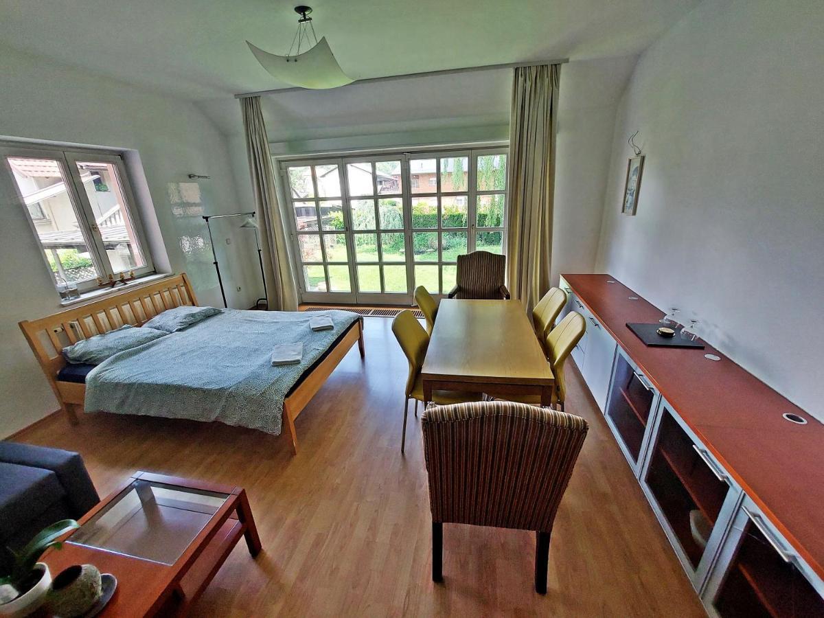 R24, Rose House Otel Ljubljana Dış mekan fotoğraf